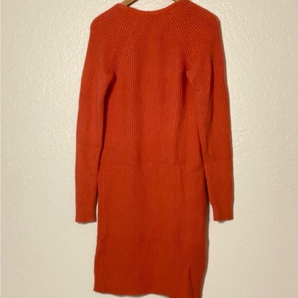 Beautiful Ann Taylor sweater dress, size S, gently worn. (*Belt not included!) - Picture 6 of 11